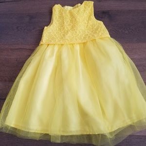 Yellow dress